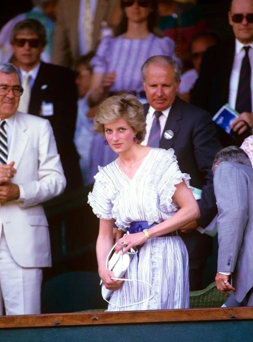 备受瞩目的 备受瞩目的