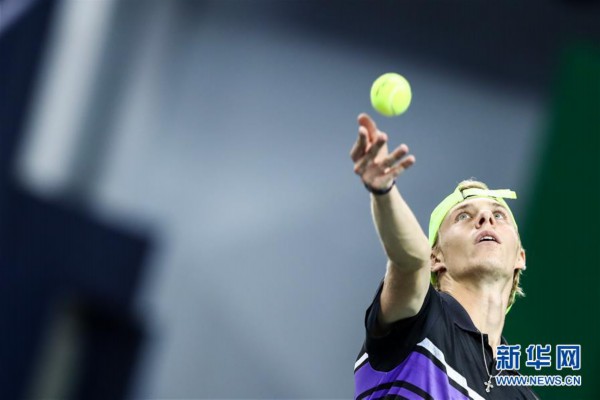 并在比赛中 并在比赛中