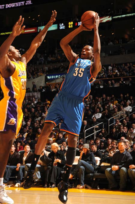 18强赛再思考：国足背水一战如何调整用人？.